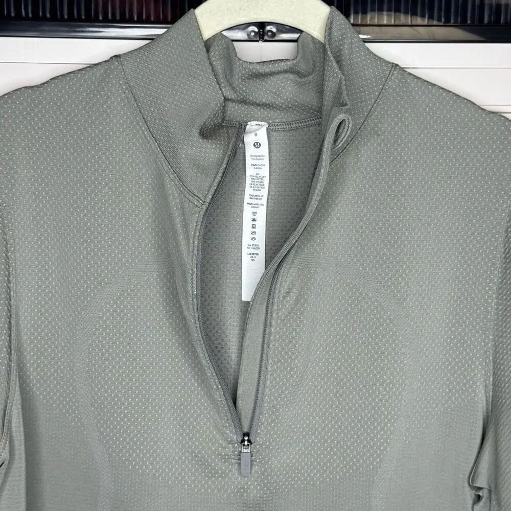 Lululemon Swiftly Relaxed Half Zip, Gull Grey / White, Sz 8, No Flaws - Picture 3 of 6